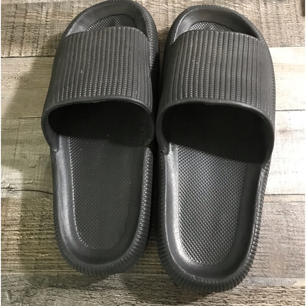 Cloud slides black unisex size 44-45